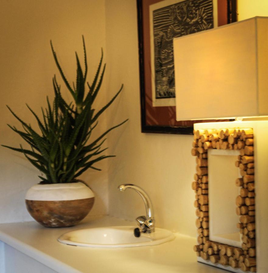 Alluring Self Catering 2 Bedroom Villa At Bokmakierie Villas Windhoek Exterior foto