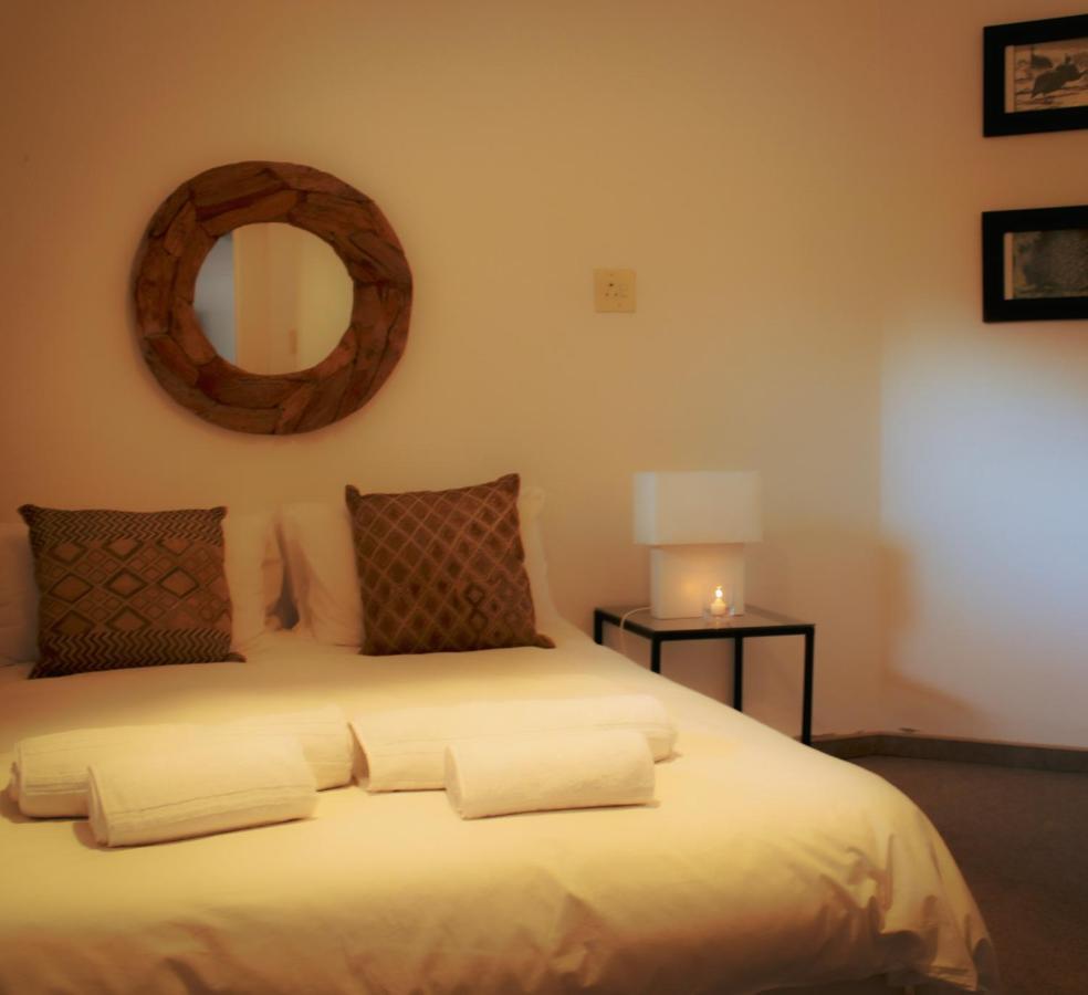 Alluring Self Catering 2 Bedroom Villa At Bokmakierie Villas Windhoek Exterior foto
